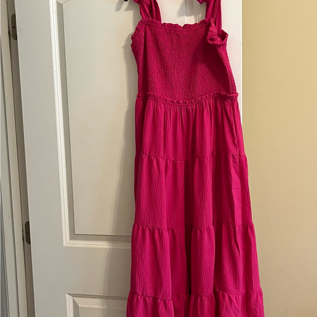 Moco Boutique Magenta Tiered Midi Dress Size Large